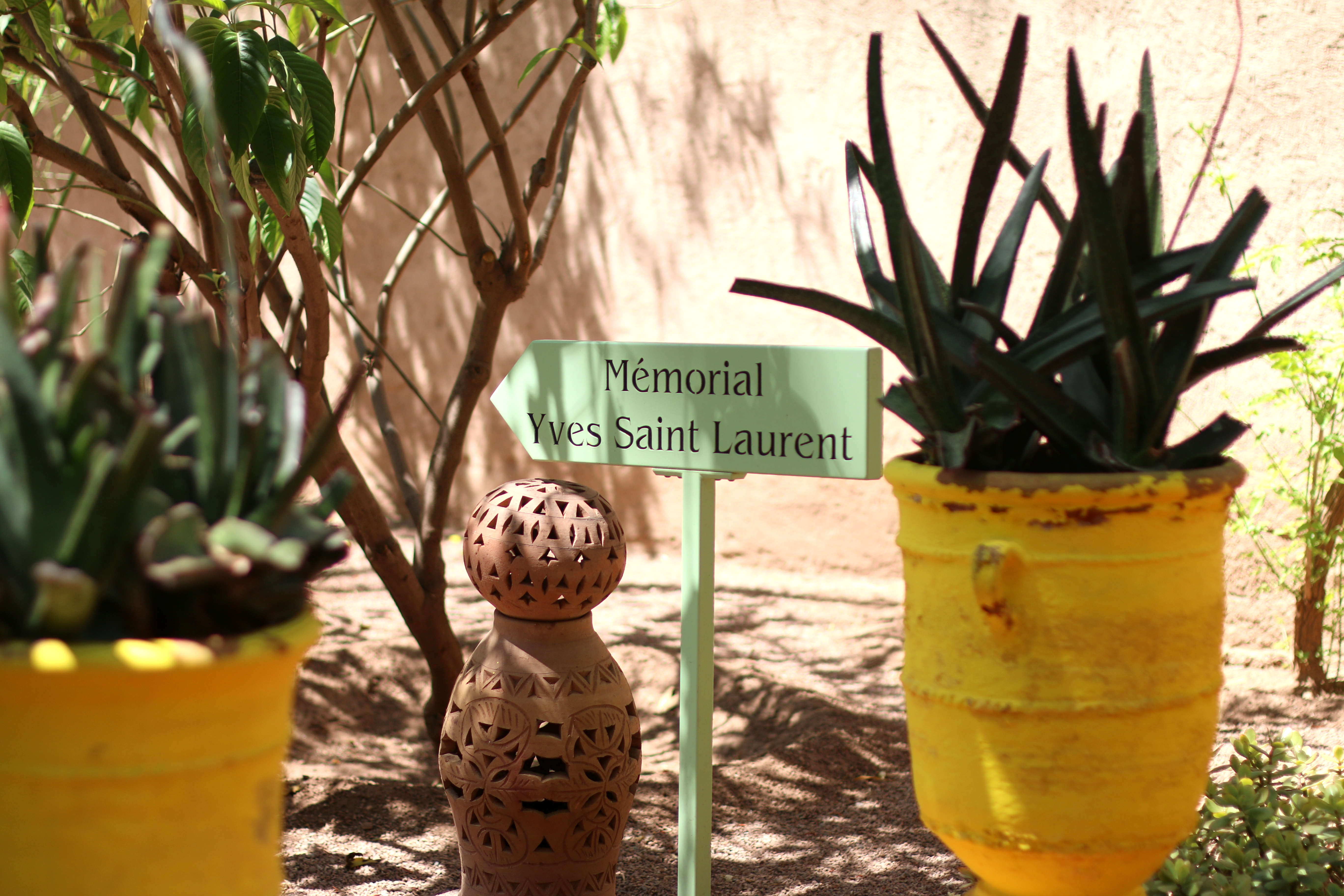 marrakech travel guide jardin majorelle yves saint laurent memorial