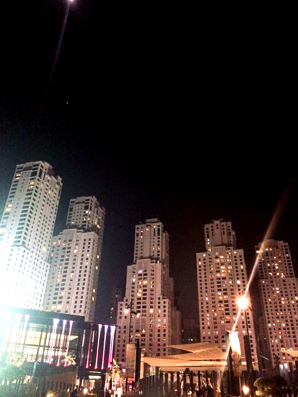 dubai travel guide jumeirah beach dubai beach skyline at night