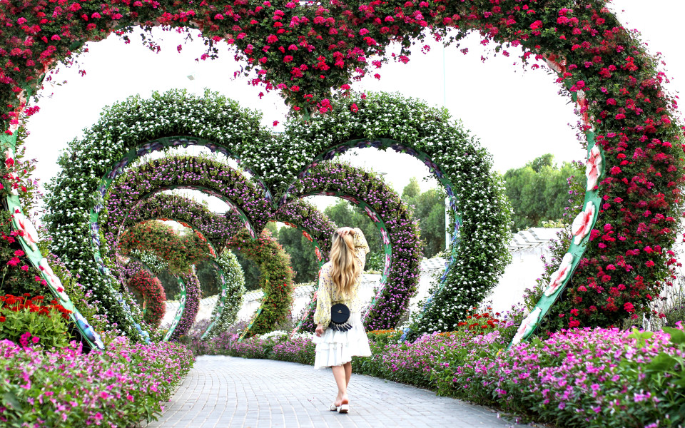 Flower Obsession At Miracle Garden Dubai Fashiontwinstinct By