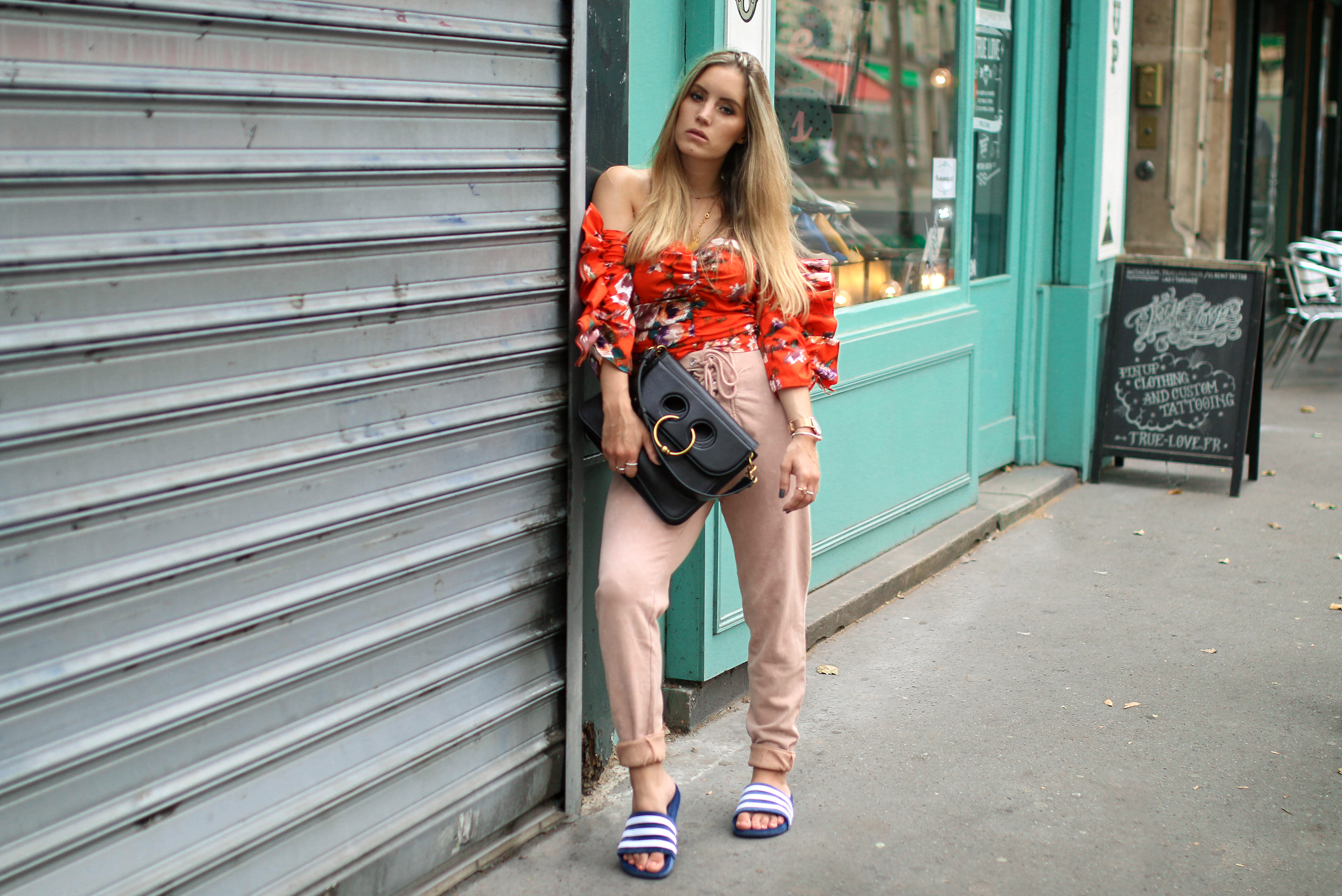 velvet adilettes velvet adiletten samt adiletten trend streetstyle outfit inspiration fashion blog