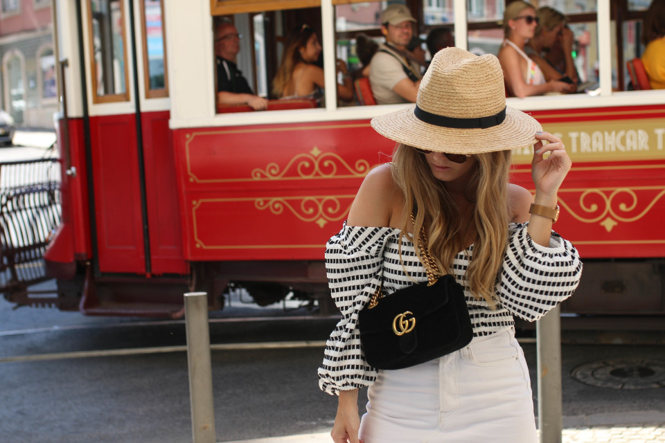 https://www.fashiontwinstinct.com/wp-content/uploads/2017/08/zara-bow-slides-orange-off-shoulder-gucci-marmont-fashion-blog-streetstyle-lisbon-960x640_c.jpg