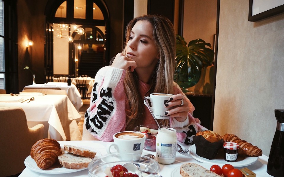 https://www.fashiontwinstinct.com/wp-content/uploads/2018/01/The-College-Hotel-Amsterdam-breakfast-review-travel-blog-960x600_c.jpg